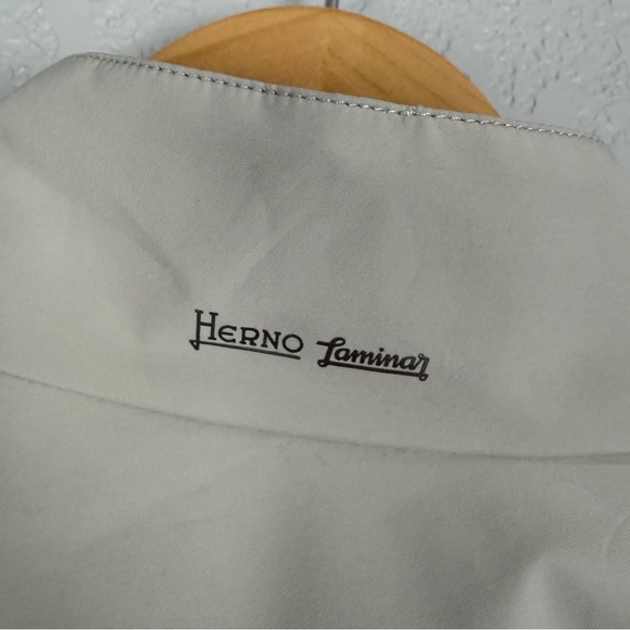 Herno Laminar Gore-tex Lightweight Beige Jacket 46 (Small) - Quiet Luxury, Italy - Picture 12 of 16